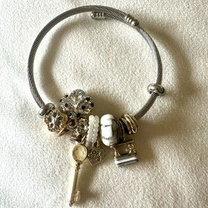 Bracelet with charms- adjustable length